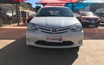 Toyota etios hb x 1.3